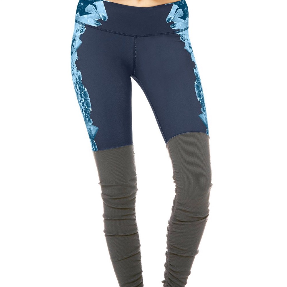 ALO Yoga PURPLE goddess leggings medium